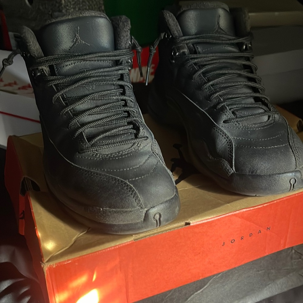 COPY - air Jordan 12 Retro WNTR size 7.5 Women; size9.5